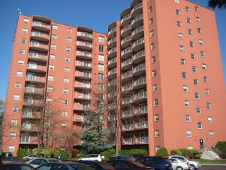 115 W Squantum St Unit 206, Quincy, MA 02171