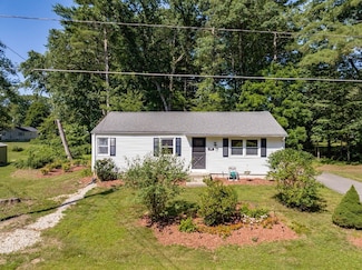 123 Brookside Cir, Florence, MA 01062