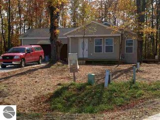5185 Palmer Place, Traverse City, MI 49685