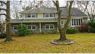 304 Wayne Dr, Cinnaminson, NJ 08077