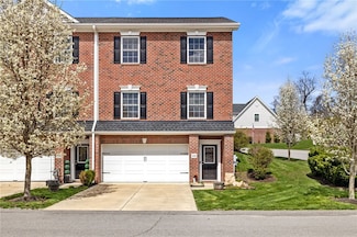 2898 E May St, Castle Shannon, PA 15234