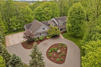 2490 S River Rd, West Bend, WI 53095