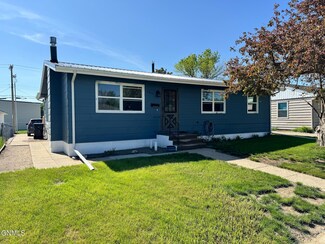 709 15th Ave W, Williston, ND 58801