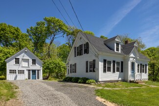 59 Rankin St, Rockland, ME 04841
