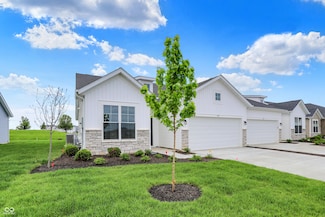 1627 Clover Crossing Dr, Greenfield, IN 46140