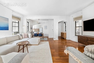250 W 22nd St Unit 2C, New York, NY 10011