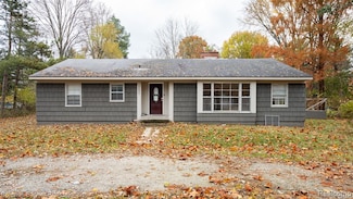 22806 Carleton Ave, Southfield, MI 48033