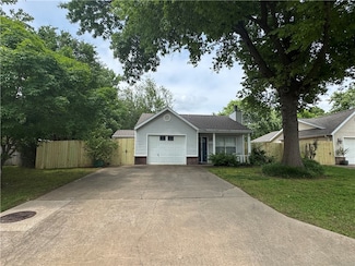 462 E Mimosa Ln, Fayetteville, AR 72703
