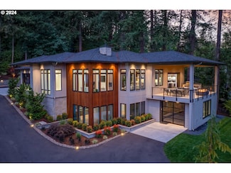 13581 Goodall Rd, Lake Oswego, OR 97034