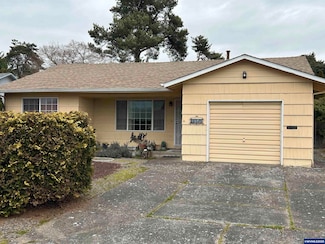 2301 Oregon Ct, Woodburn, OR 97071
