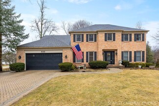 835 Woodbine Ct, Naperville, IL 60540