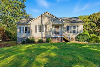 2739 Chilton Rd, Appomattox, VA 24522