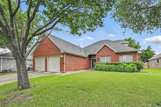 5302 Royal Bay Dr, Rowlett, TX 75089