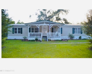 8229 Vidalia Rd, Pass Christian, MS 39571