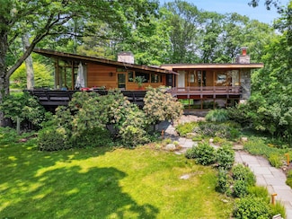 280 Salem Rd, Pound Ridge, NY 10576