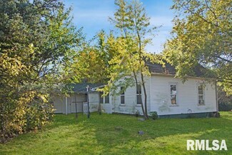 100 S 3rd St, Wyoming, IL 61491