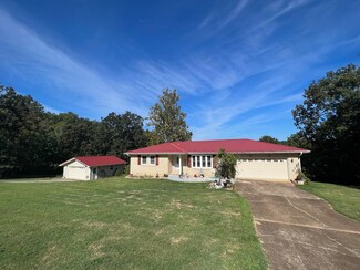 801 Birdie Dr, Horseshoe Bend, AR 72512