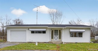 2307 S Term St, Burton, MI 48519