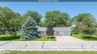 906 Stevens Ave, Tennant, IA 51537