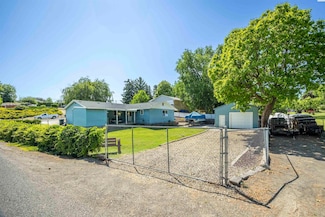 1005 Taylor St, Sunnyside, WA 98944