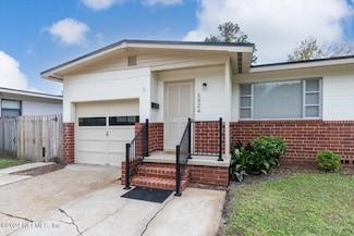 6824 East Rd, Jacksonville, FL 32216