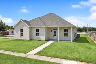 4516 Newport St, Meraux, LA 70075