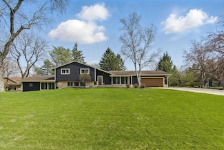W136N7694 N Hills Dr, Menomonee Falls, WI 53051