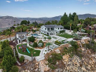 1360 Vista Sierra Dr, El Cajon, CA 92019
