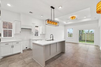 10706 Deaf Smith St, La Porte, TX 77571