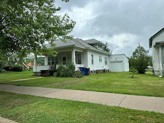 211 N Main St, Viola, WI 54664