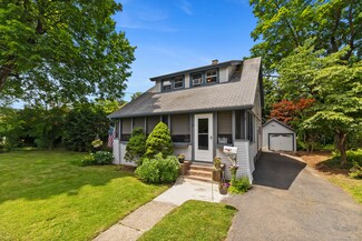 30 Phelps Rd, Manchester, CT 06042