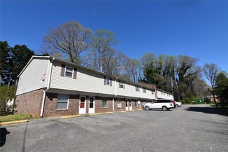 300 Holly Cir, Mount Holly, NC 28120
