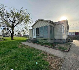 2500 Colonial Garden Rd, Evansville, IN 47715