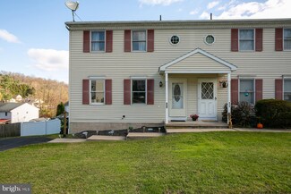 427 Grove Ave, Mohnton, PA 19540