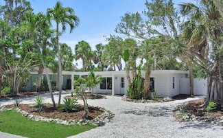 451 Avenida de Mayo, Sarasota, FL 34242