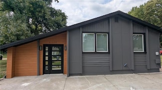 3128 Puckett Rd, Kansas City, KS 66103