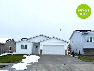 2413 23rd Ave NW, Minot, ND 58703