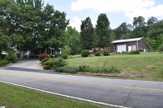 1002 Oak Grove Rd, Landrum, SC 29356