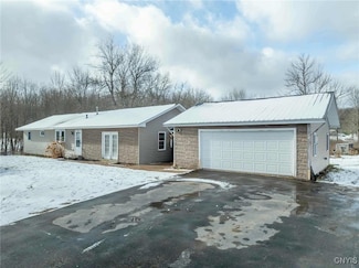 1557 County Route 7 Unit 61, Oswego, NY 13126