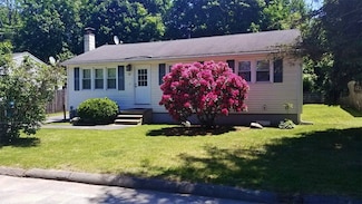 31 Wildwood Dr, Fitchburg, MA 01420