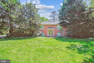 1805 Mcguire Ct, Vienna, VA 22182