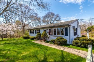 82 Maple St, Bourne, MA 02532