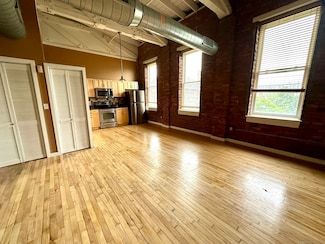 325 Lafayette St Unit 3303, Bridgeport, CT 06604