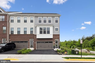 2627 Loganberry Dr, Herndon, VA 20171