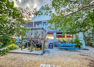 853 Indies Rd, Summerland Key, FL 33042