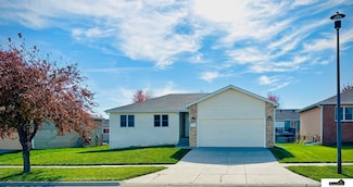 8801 Leighton Ave, Lincoln, NE 68507