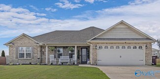 28280 Hinton Ln, Toney, AL 35773
