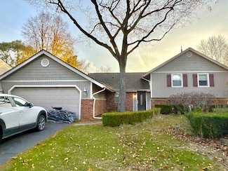 2957 Armstrong Dr, Lake Orion, MI 48360