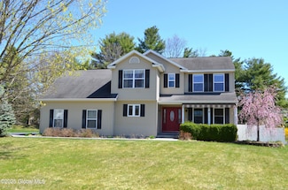 32 Pheasant Way, South Glens Falls, NY 12803
