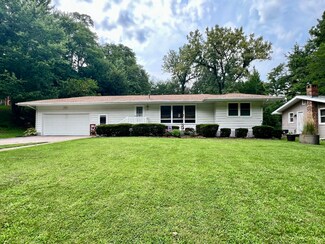 547 Hagerman Dr, Muscatine, IA 52761